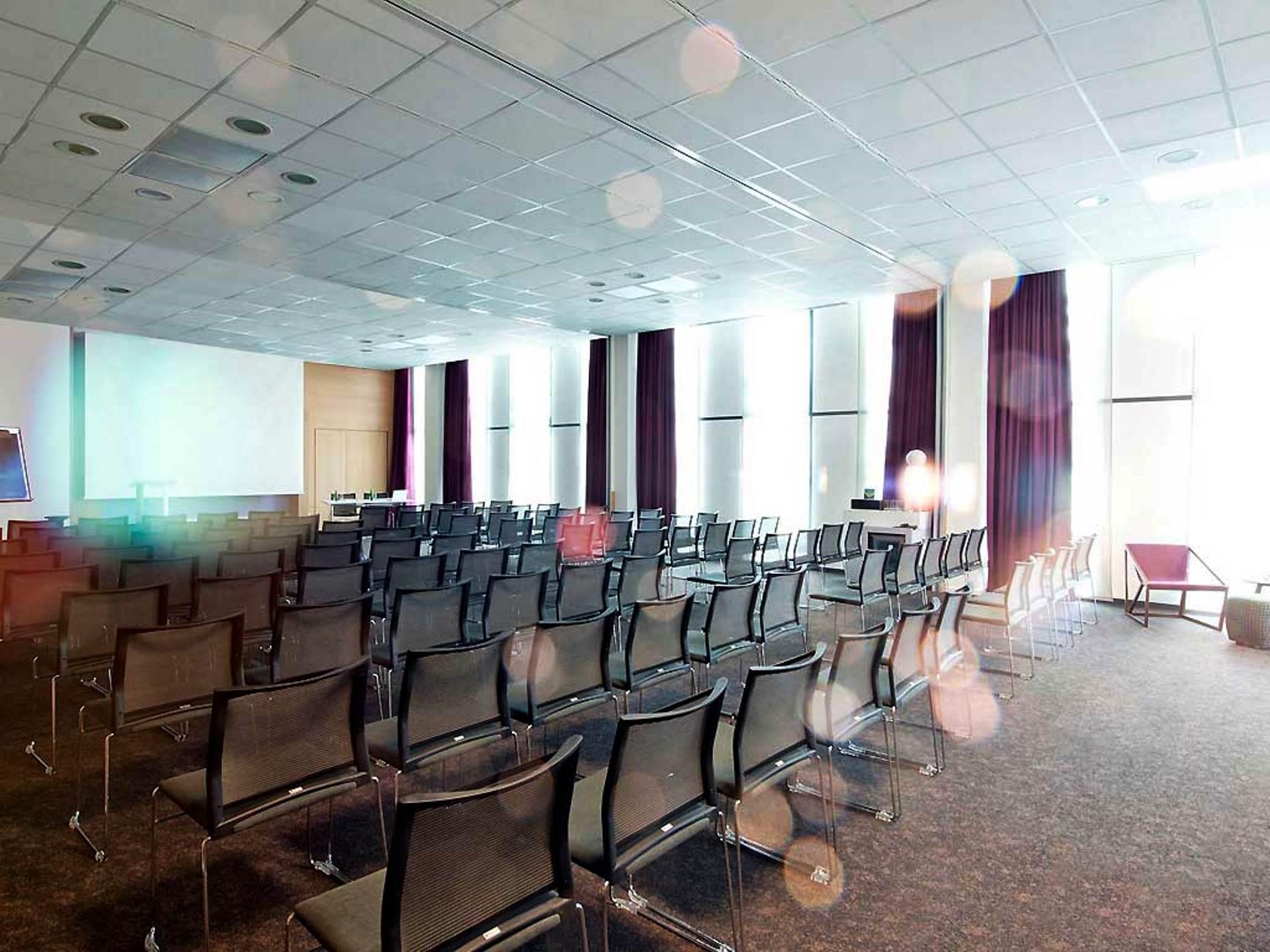Novotel Lodz Centrum Екстериор снимка